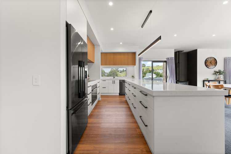 53 Heathfield Drive Mosgiel_11