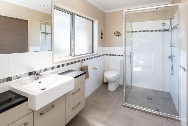 10 Liberty Crescent Beachlands_14