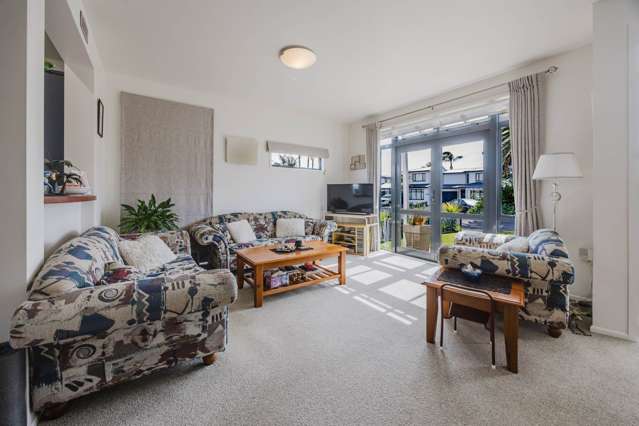5/2 Armoy Drive East Tamaki_3
