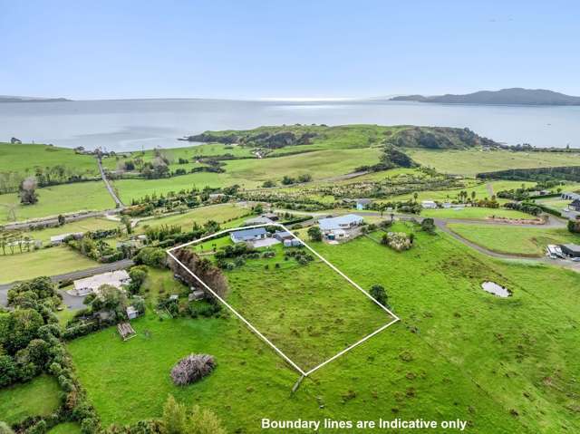 Sweeping Countryside, Views Over Doubtless Bay!