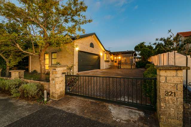 321 Hobsonville Road Hobsonville_1