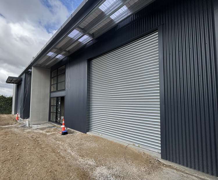 2/76 Clayton Road Mangakakahi_1