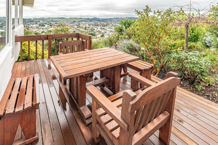 46 Mount View Road Bastia Hill_18