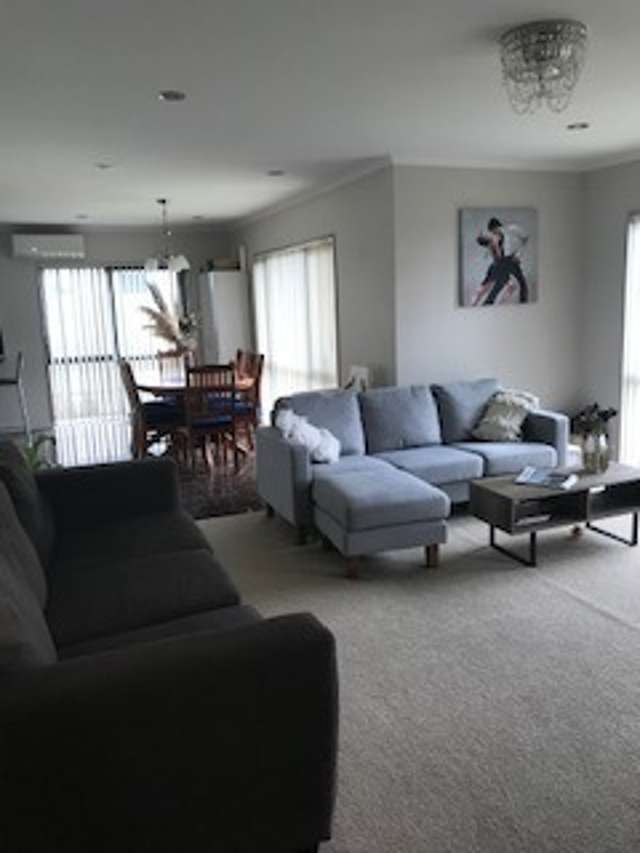 116a Royal Road Massey_1