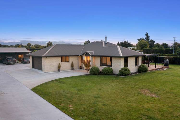 33 Birchwood Avenue Burleigh_32