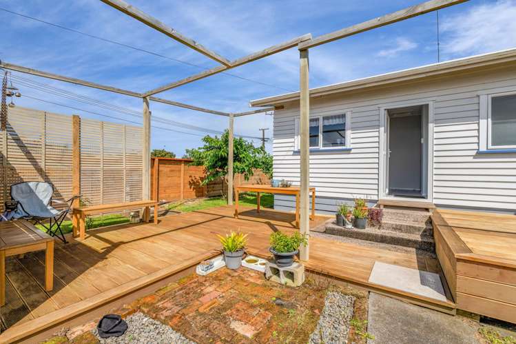 2 Bone Crescent Hawera_16