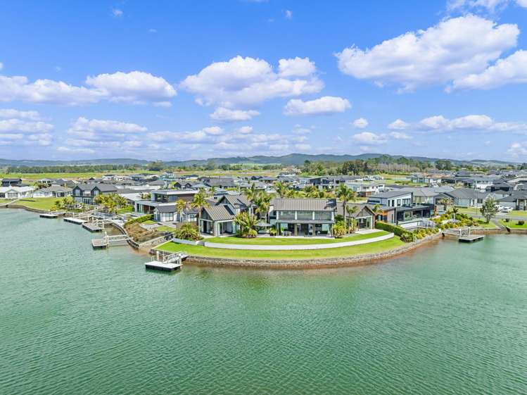 3 Kuaka Grove One Tree Point_35