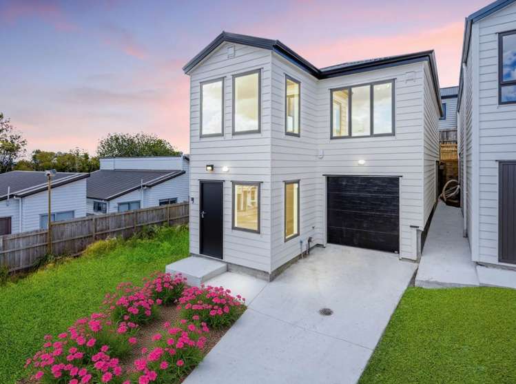 61 Joseph Street Flat Bush_12