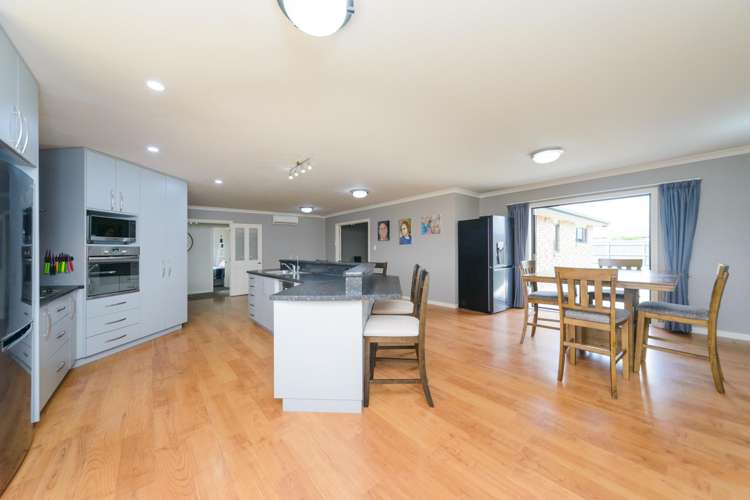 46 Peter Hall Drive Kelvin Grove_5