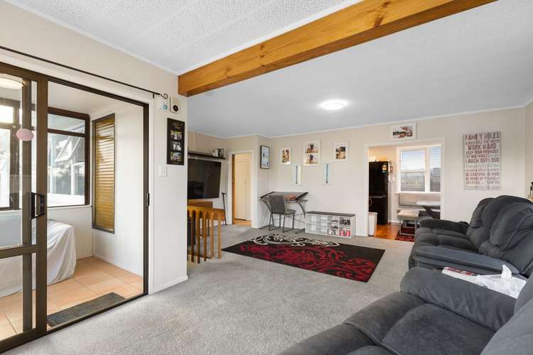 63 Vodanovich Road Te Atatu South_6