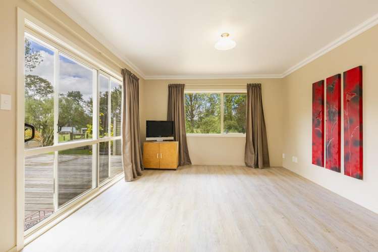 345 White Road Waipawa_8