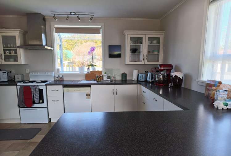 230 Sewell Street Hokitika_6