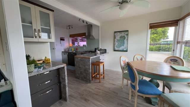 32 McIntyre Avenue 1064_1