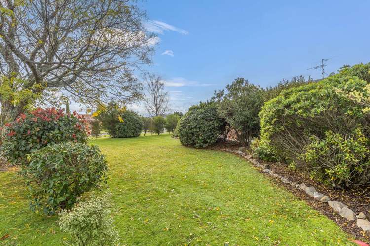 1 Longfields Road Brightwater_21