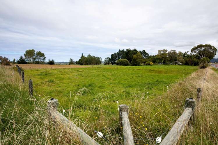 657 Domett Road Domett_41