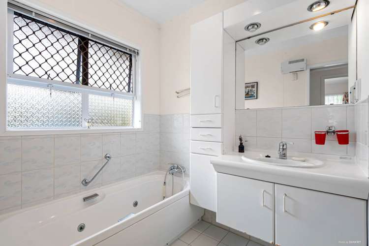 27/10 Gerard Way Saint Johns_6