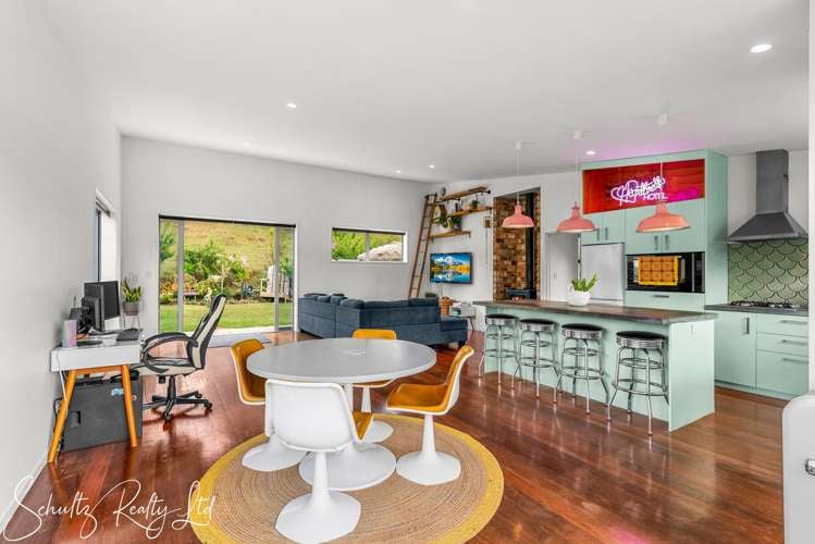 37 Willow Lane Maungaturoto_11