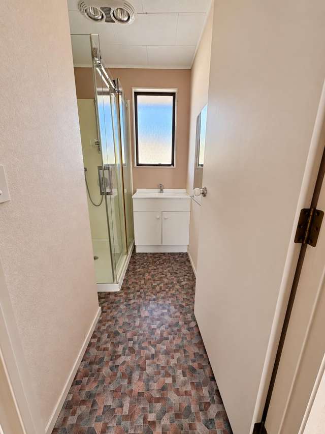  76 Staveley Avenue Mount Roskill_4