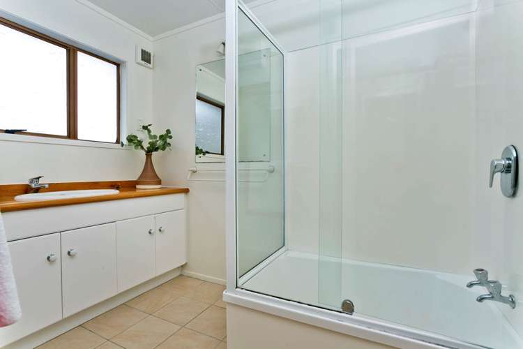 13 Tainui Street Torbay_11