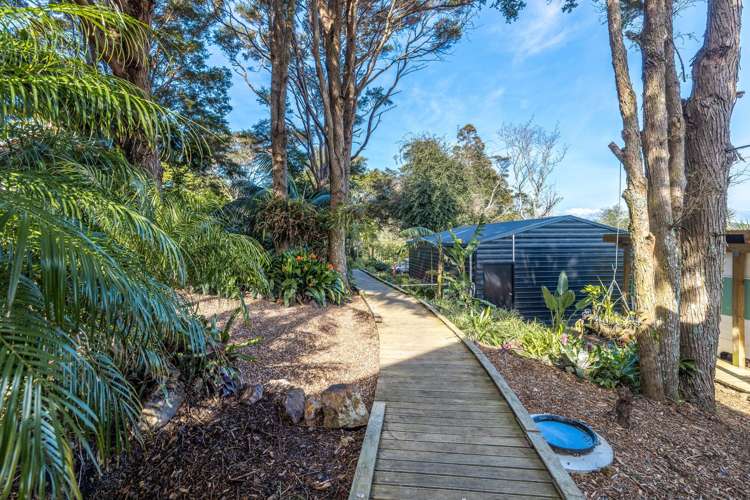18 Te Makiri Road Onetangi_18
