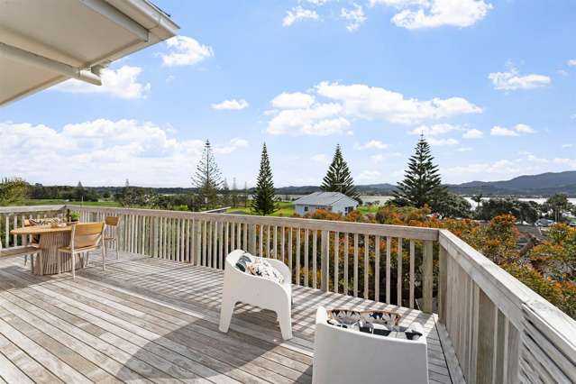 Entry-Level Kiwiana Charm, With Panoramic Views