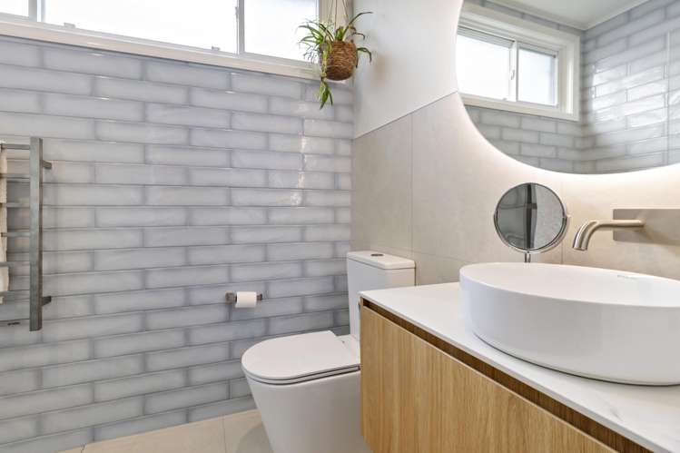 59 Endeavour Street Lyall Bay_9