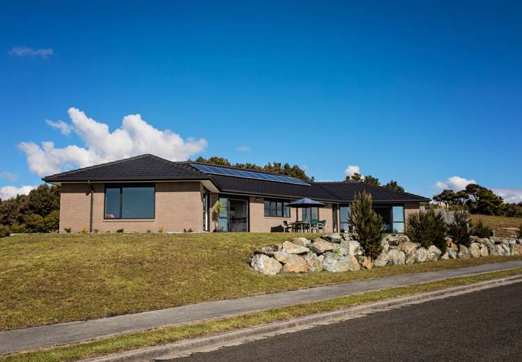 26 Sunrise Place Cable Bay_23