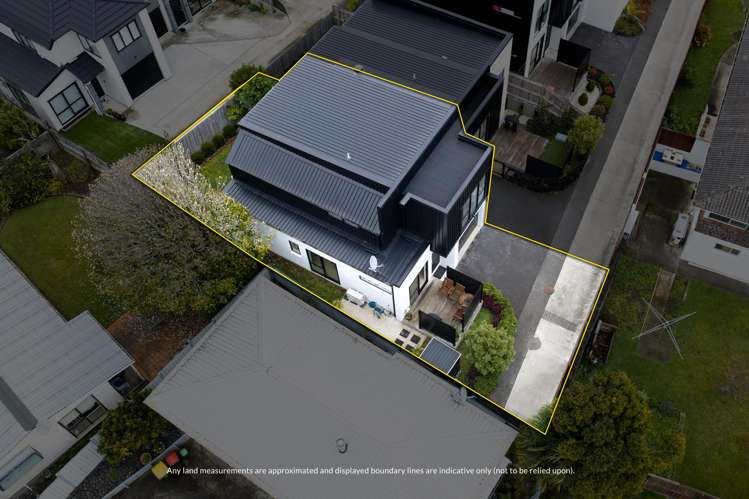 22D Borrowdace Avenue Botany Downs_32