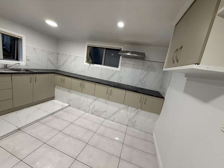 3/75A Kolmar Road Papatoetoe_6