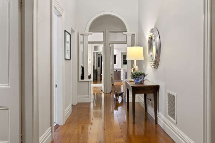 143 Vauxhall Road Narrow Neck_8