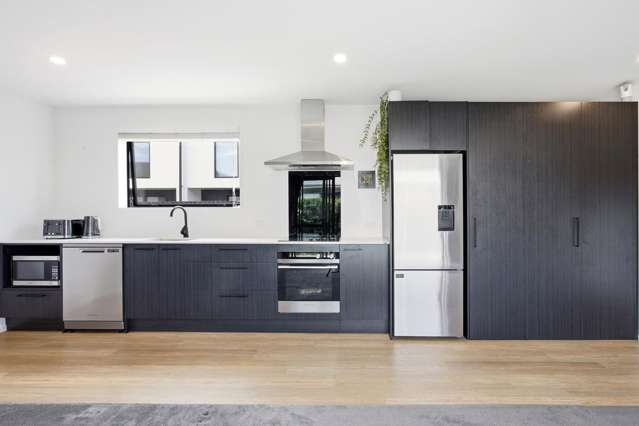 Easy, Tidy Two Bedroom Home!