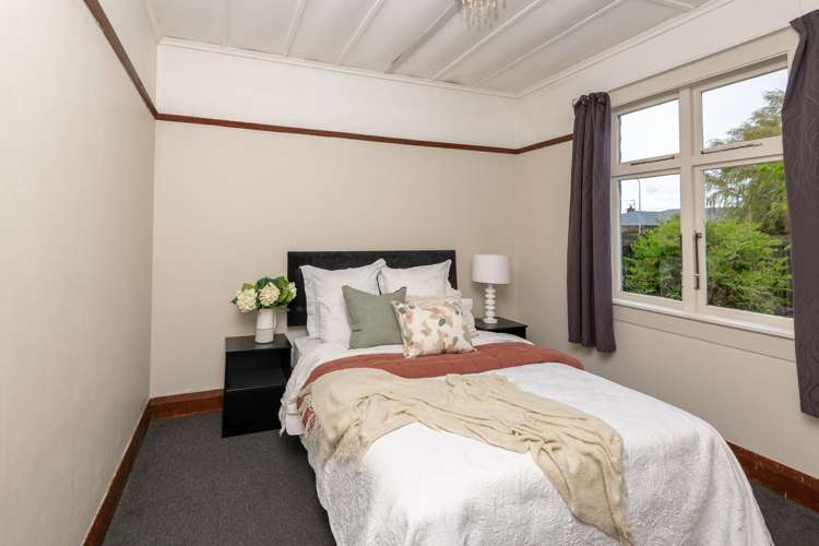 102 Middle Road Allenton_11