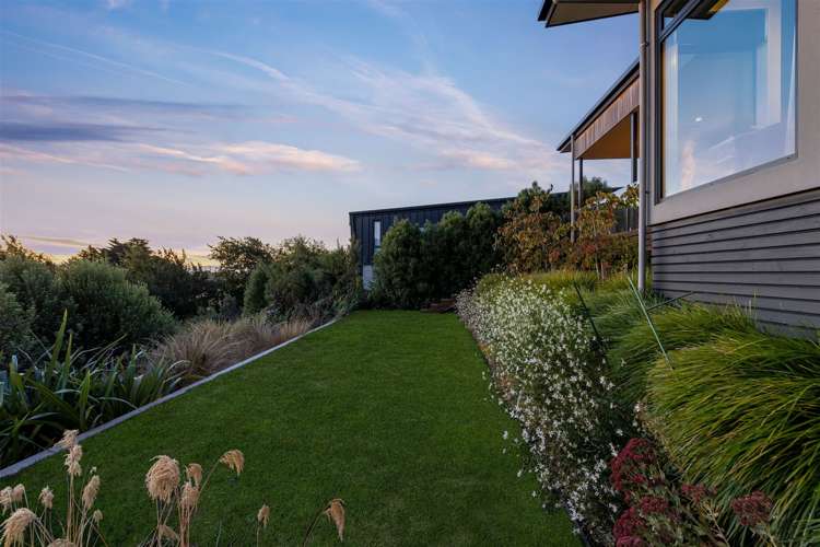 3 Hewers Lane Kennedys Bush_29