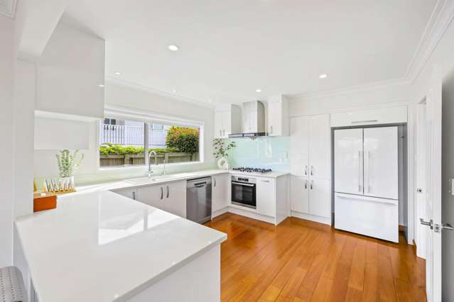 5A Colmar Road Mellons Bay_3