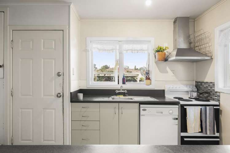 65 Ashton Avenue Otara_10