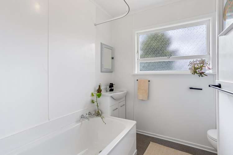 2/12 Oberon Place Avondale_14