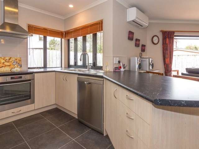 112 Long Melford Road Awapuni_1