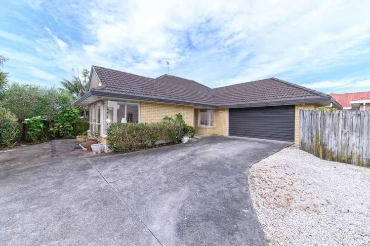 2/10 Caldbeck Rise Northpark_16