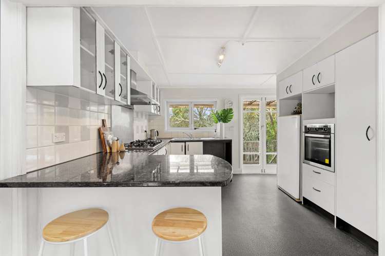 23 Government Road Raglan_4