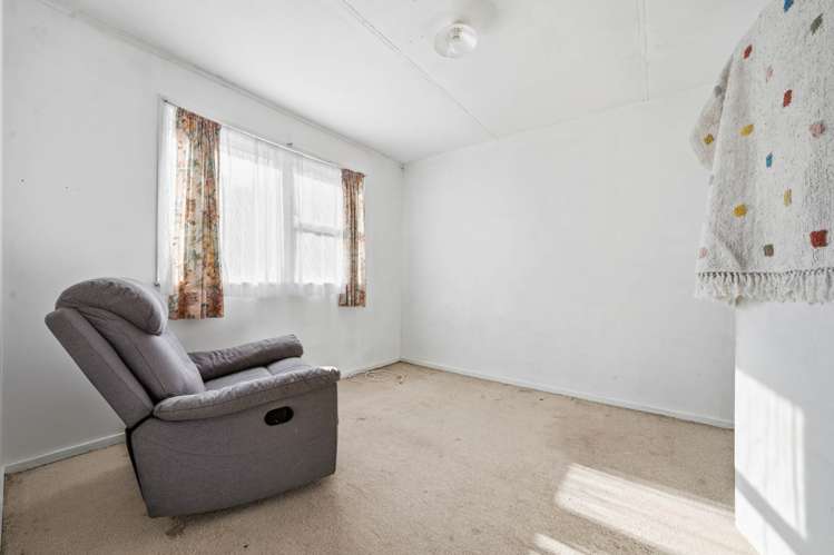 23 Chadwick Crescent Mangere East_13