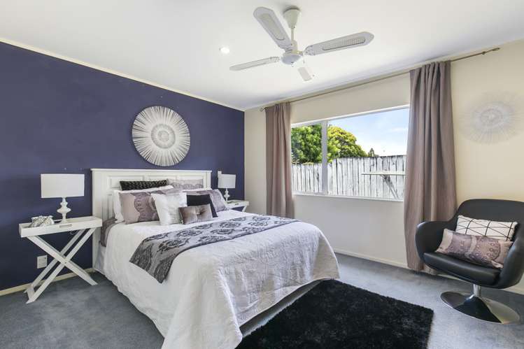 28 Drome View Place Beach Haven_13