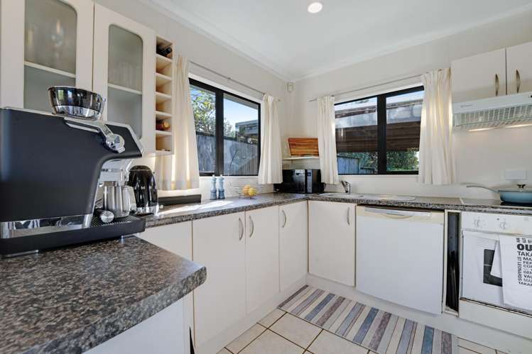 54 Mirrabooka Avenue Botany Downs_29