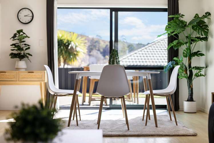 11 Greenstone Grove Brown Owl_8