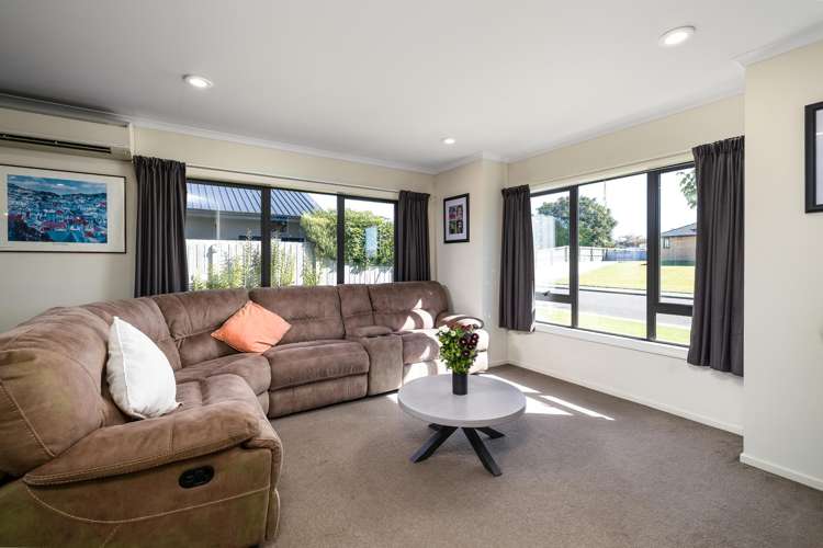 17 Eric Batchelor Place Waimate_4