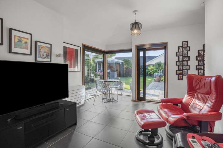 81 Queens Grove Hutt Central_17