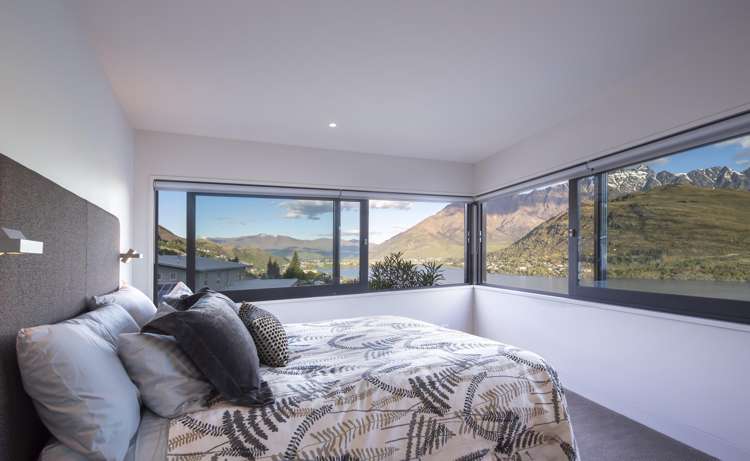 61 Highview Terrace Queenstown Hill_10