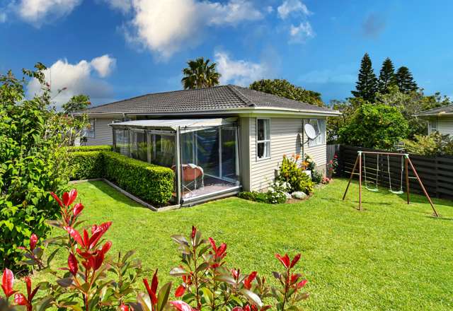 51 Hobart Crescent Wattle Downs_1