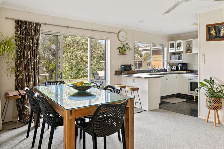 9 Jacinda Close Pyes Pa_4