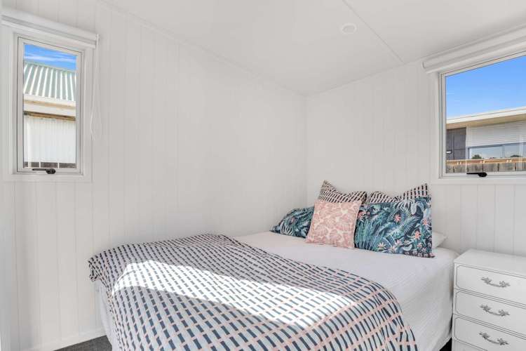 142 The Fairway Matarangi_19