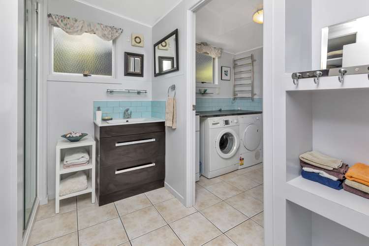 46 Memorial Drive Parahaki_20